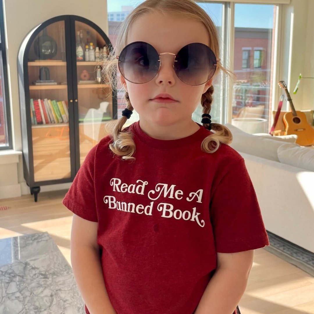 Read Me a Banned Book Toddler & Kids T-Shirt